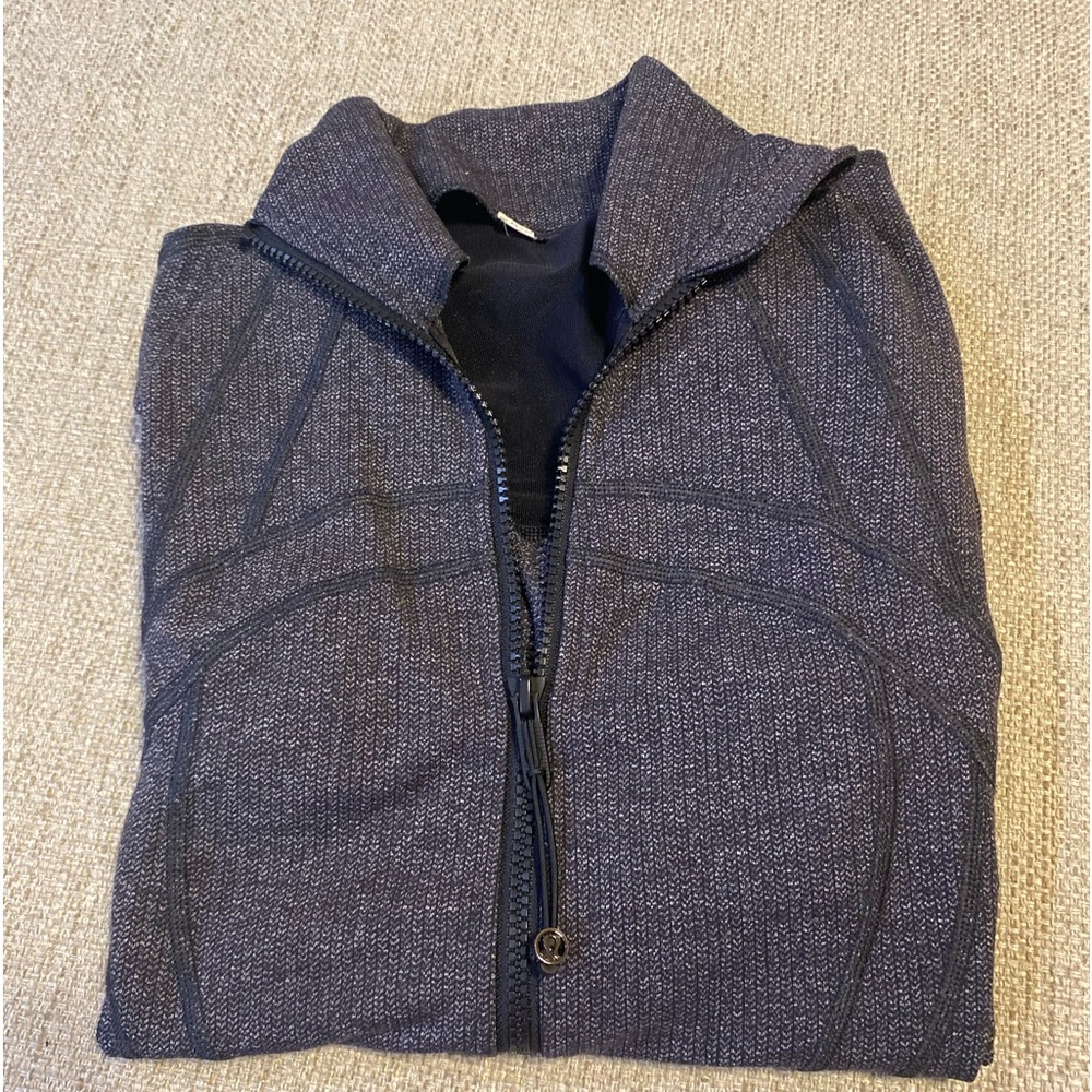 SOLD ON DEPOP Lululemon jacket